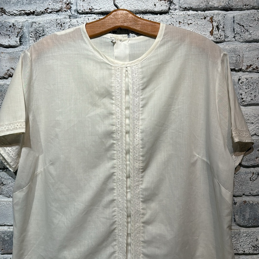 Linen Blouse with Flower Trim